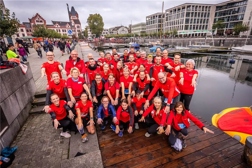 03.10.2024 Dortmund Hoerde - Sparkassen Phoenix Halbmarathon - Start am Phoenixsee - Upletics - laufen - Sport - Run - Freizeit - Copy Stephan Schuetze