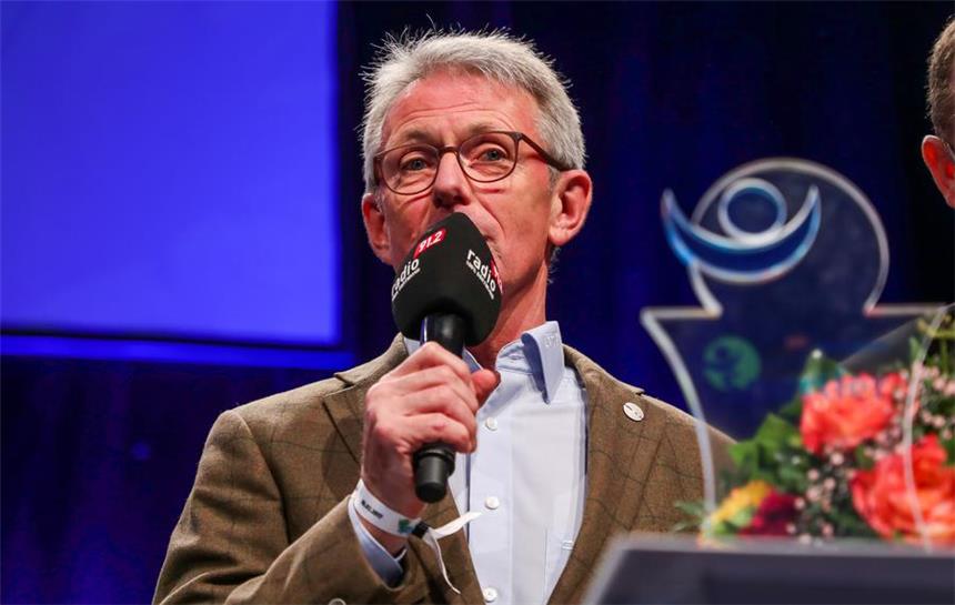 Über Anerkennung, Sahnehäubchen und neue Ziele 06.02.2017 Dortmund City - Dortmunds Sportler des Jahres 2016 Durst im Fussballmuseum der Ruhr Nachrichten u Radio 91.2 u Mercedes Benz Foto Stephan Schuetze