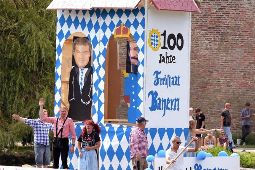 „100 Jahre Freistaat Bayern“ in Baden-Württemberg - mit Bayerns Ministerpräsidenten Markus Söder und König Ludwig II. Foto: Baden-Württemberg