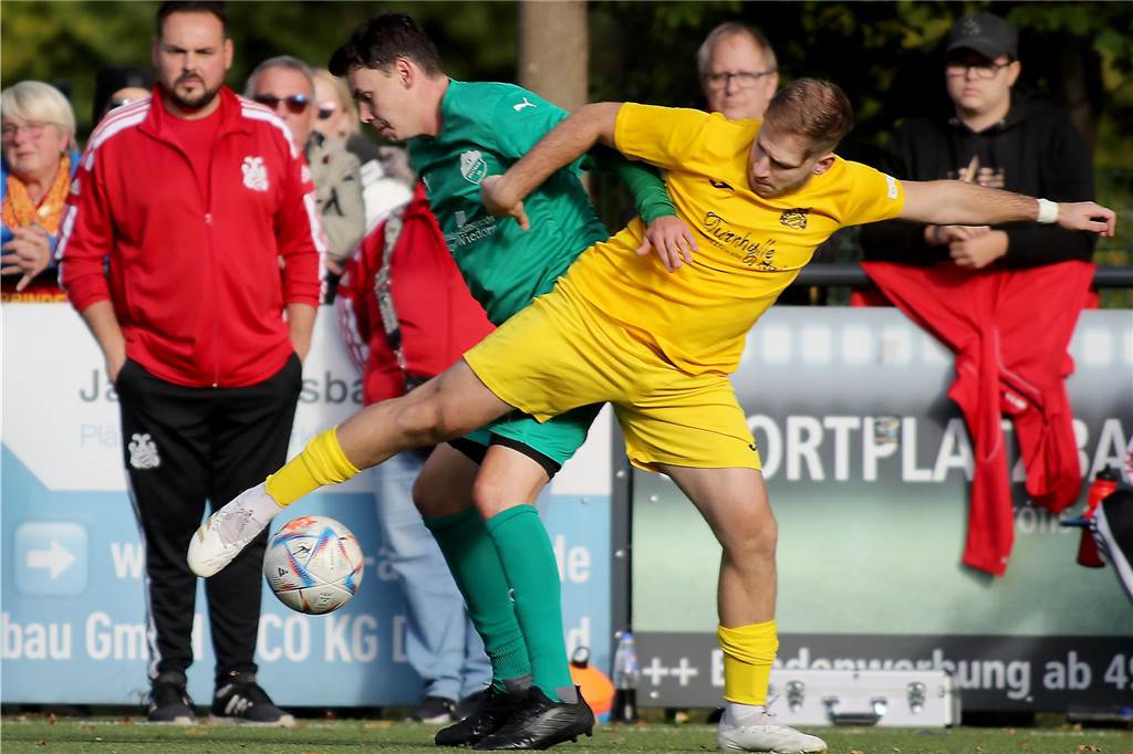 Traumtore und Punkteteilung im Derby: Mengede ärgert sich nach Unentschieden gegen Westrich 1:1 trennten sich der SV Westrich (in grün) und Mengede 08/20.