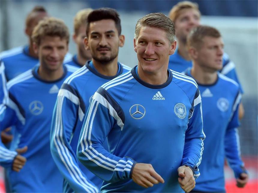 Datan und Fakten zum Spiel des DFB-Teams gegen Irland 113 Mal hat Bastian Schweinsteiger bereits für die deutsche Fußball-Nationalmannschaft gespielt. Foto: Federico Gambarini
