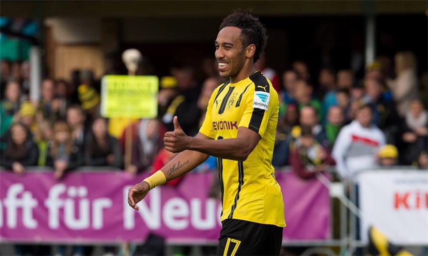 Statistischer Vergleich nach zehn Spieltagen 12 Torbeteiligungen gehen in dieser Spielzeit bereits auf das Konto von Pierre-Emerick Aubameyang.