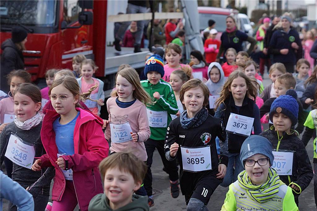 1200 m Lauf W8/M8: Start