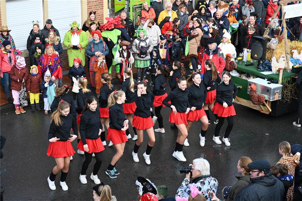 12.02.2024 - Raesfeld - Foto Bludau: Der Karnevalsumzug am Rosenmontag in Raesfeld 2024