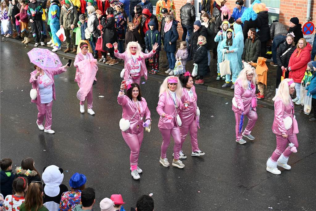 12.02.2024 - Raesfeld - Foto Bludau: Der Karnevalsumzug am Rosenmontag in Raesfeld 2024