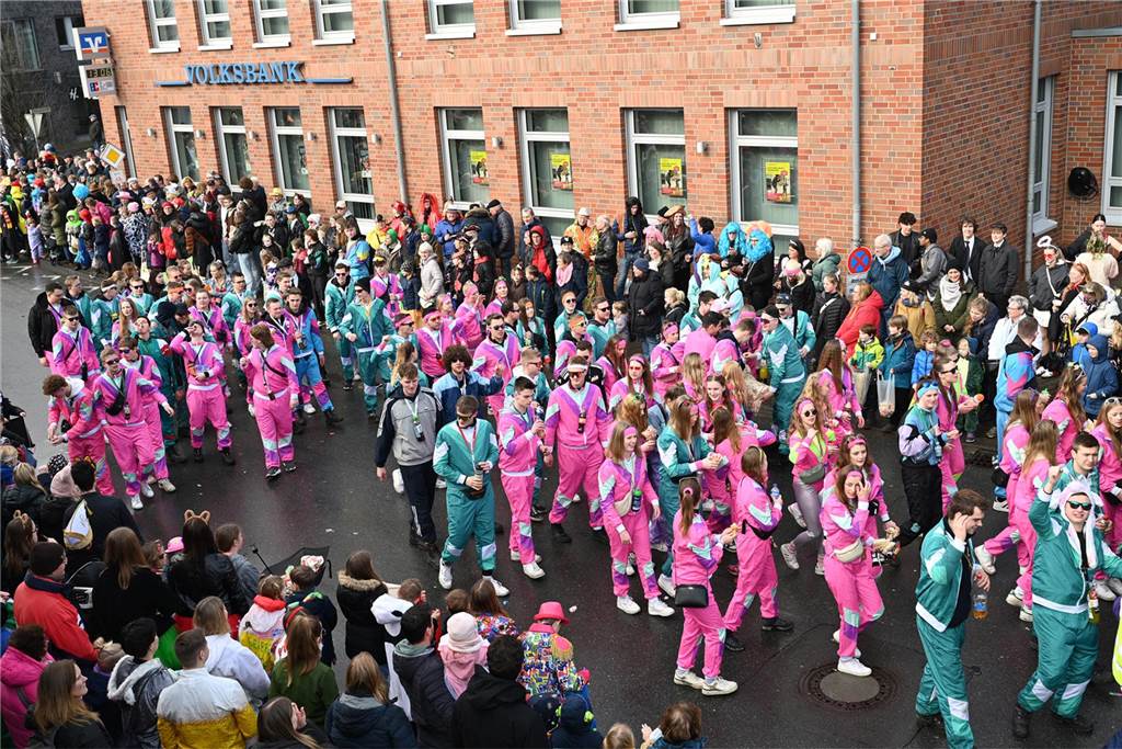 12.02.2024 - Raesfeld - Foto Bludau: Der Karnevalsumzug am Rosenmontag in Raesfeld 2024