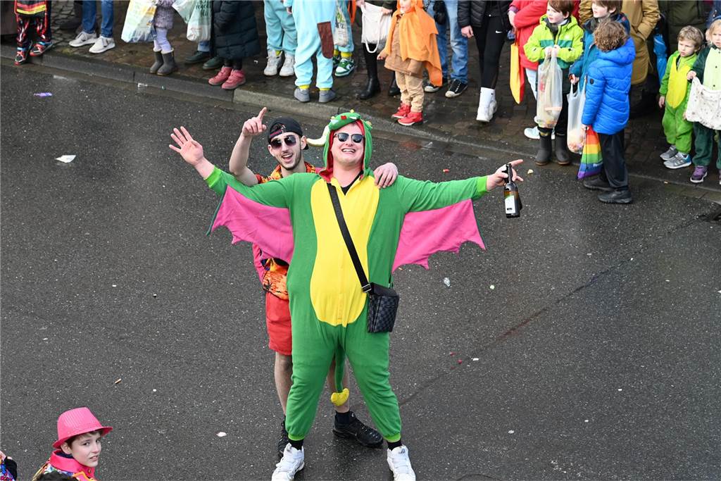 12.02.2024 - Raesfeld - Foto Bludau: Der Karnevalsumzug am Rosenmontag in Raesfeld 2024