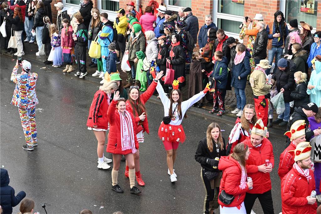 12.02.2024 - Raesfeld - Foto Bludau: Der Karnevalsumzug am Rosenmontag in Raesfeld 2024