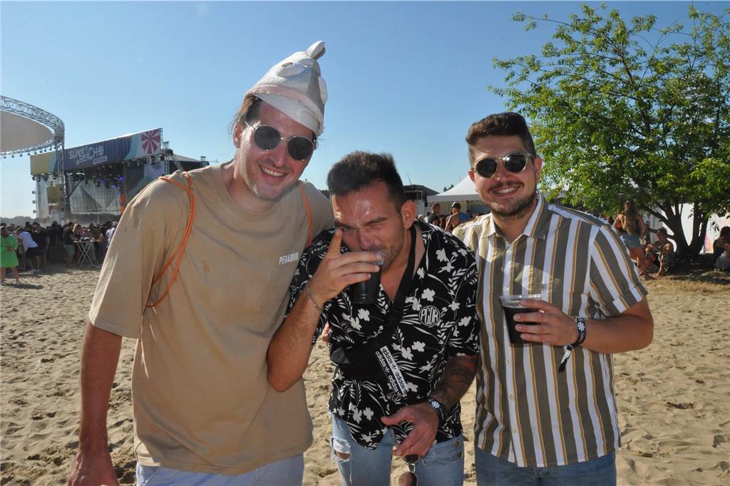 12.500 Leute feierten ausgelassen beim Sunset Beach Festival 2023 in Haltern am See.