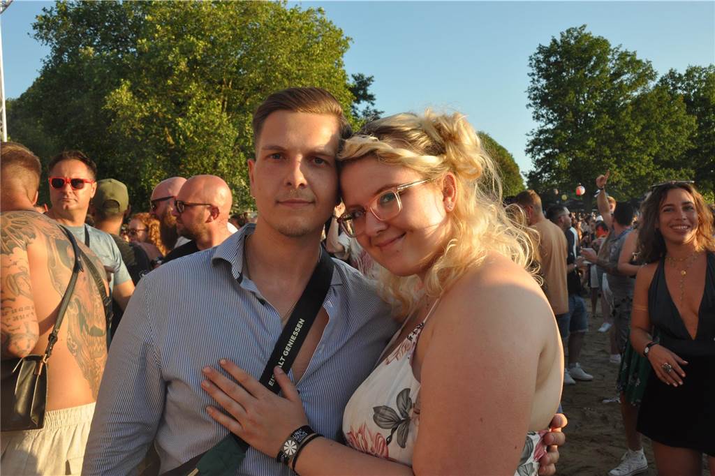 12.500 Leute feierten ausgelassen beim Sunset Beach Festival 2023 in Haltern am See.