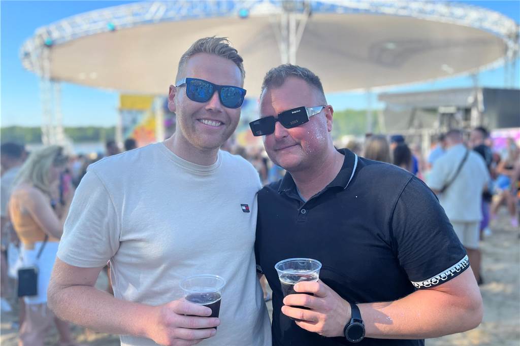 12.500 Leute feierten ausgelassen beim Sunset Beach Festival 2023 in Haltern am See.