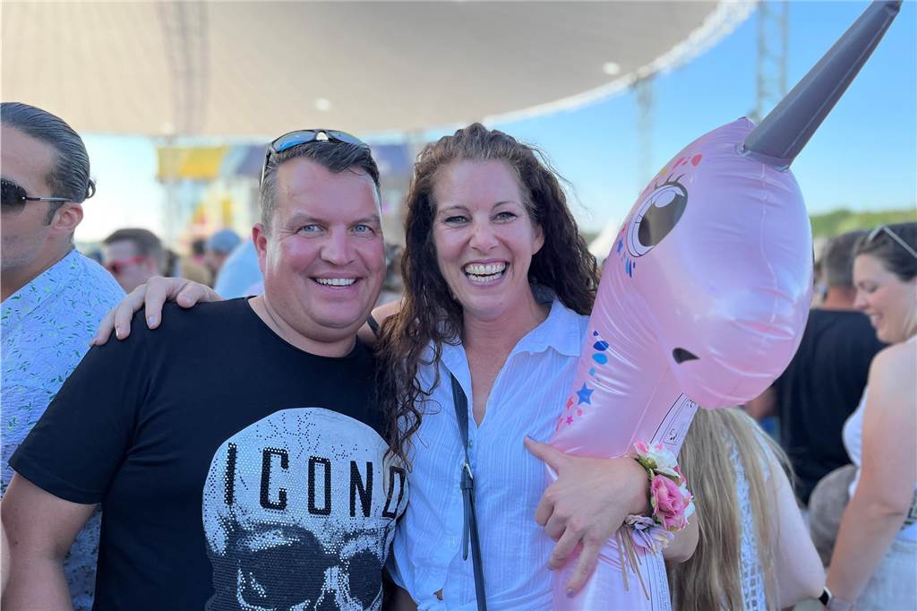 12.500 Leute feierten ausgelassen beim Sunset Beach Festival 2023 in Haltern am See.