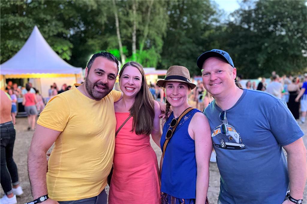 12.500 Leute feierten ausgelassen beim Sunset Beach Festival 2023 in Haltern am See.