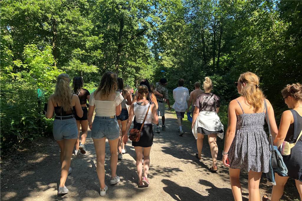 12.500 Leute feierten ausgelassen beim Sunset Beach Festival 2023 in Haltern am See.