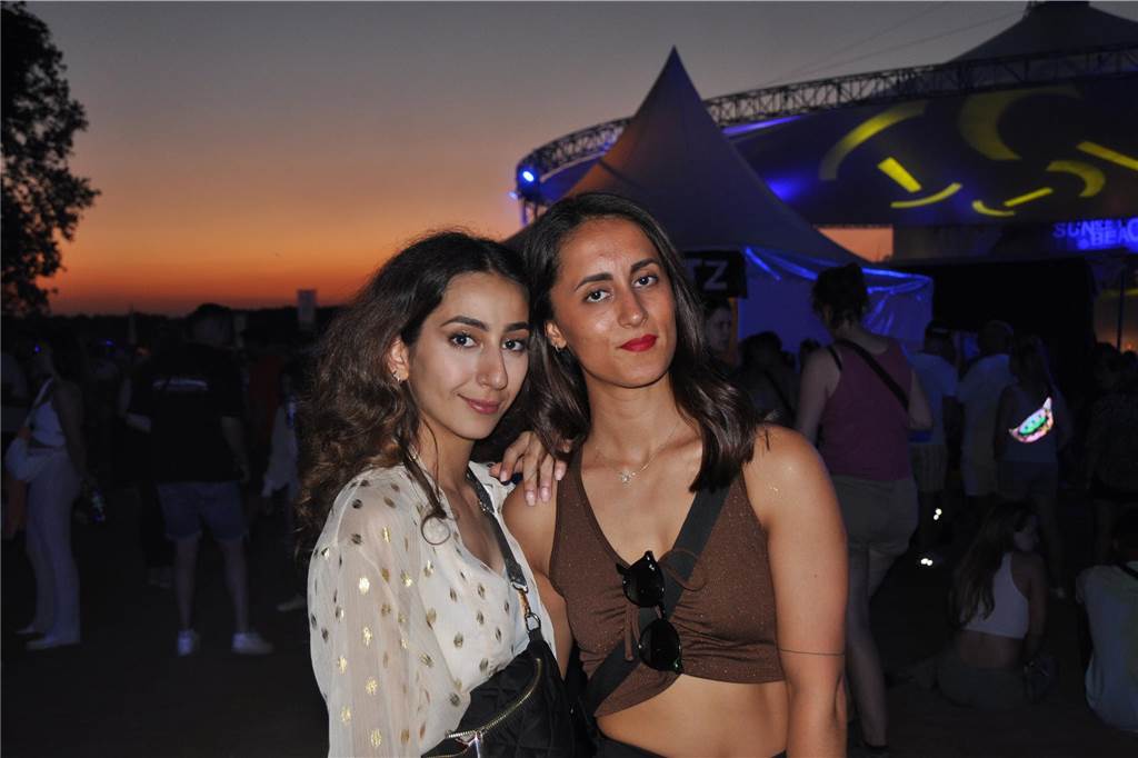 12.500 Leute feierten ausgelassen beim Sunset Beach Festival 2023 in Haltern am See.