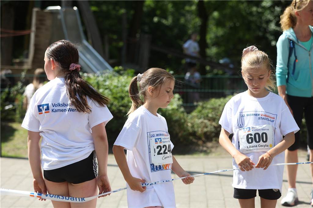 1263 Läuferinnen und Läufer waren beim 22. Werner Stadtlauf über die verschiedenen Distanzen gemeldet. David Schafflick (Running Crew Münster) holte sich den Sieg über die Fünf- und Zehn-Kilometer-Distanz.