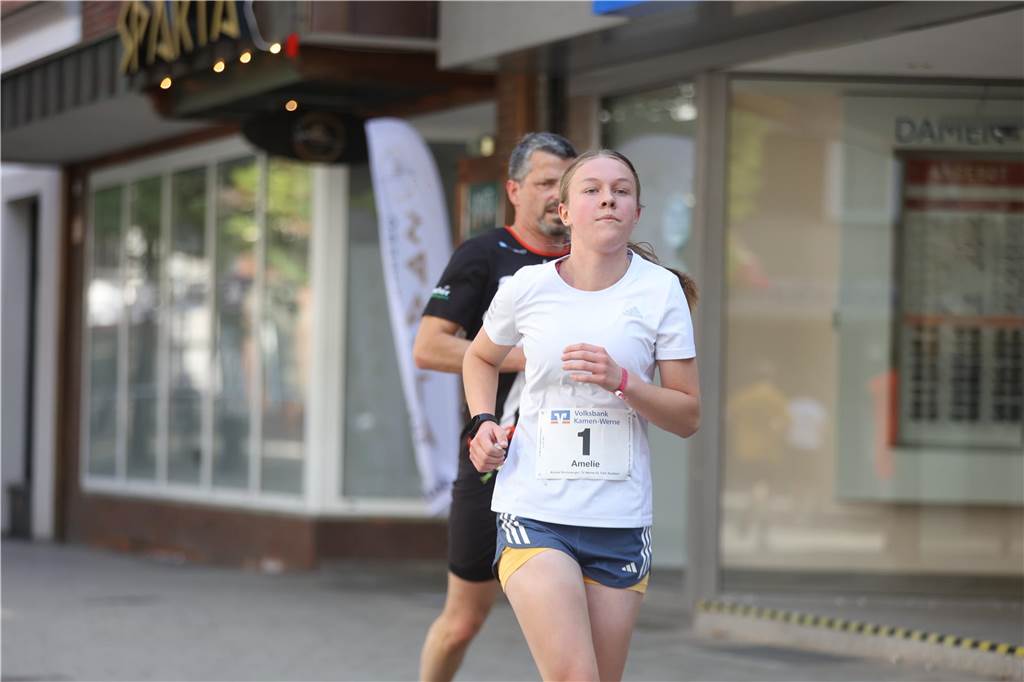 1263 Läuferinnen und Läufer waren beim 22. Werner Stadtlauf über die verschiedenen Distanzen gemeldet. David Schafflick (Running Crew Münster) holte sich den Sieg über die Fünf- und Zehn-Kilometer-Distanz.