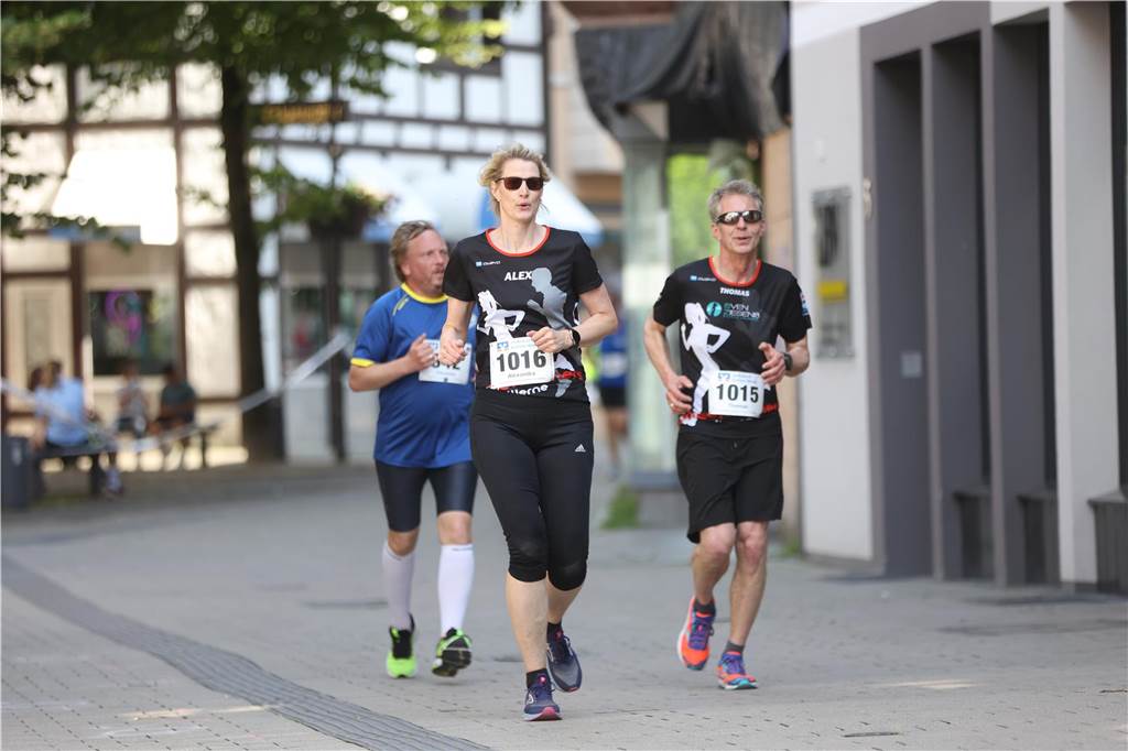 1263 Läuferinnen und Läufer waren beim 22. Werner Stadtlauf über die verschiedenen Distanzen gemeldet. David Schafflick (Running Crew Münster) holte sich den Sieg über die Fünf- und Zehn-Kilometer-Distanz.