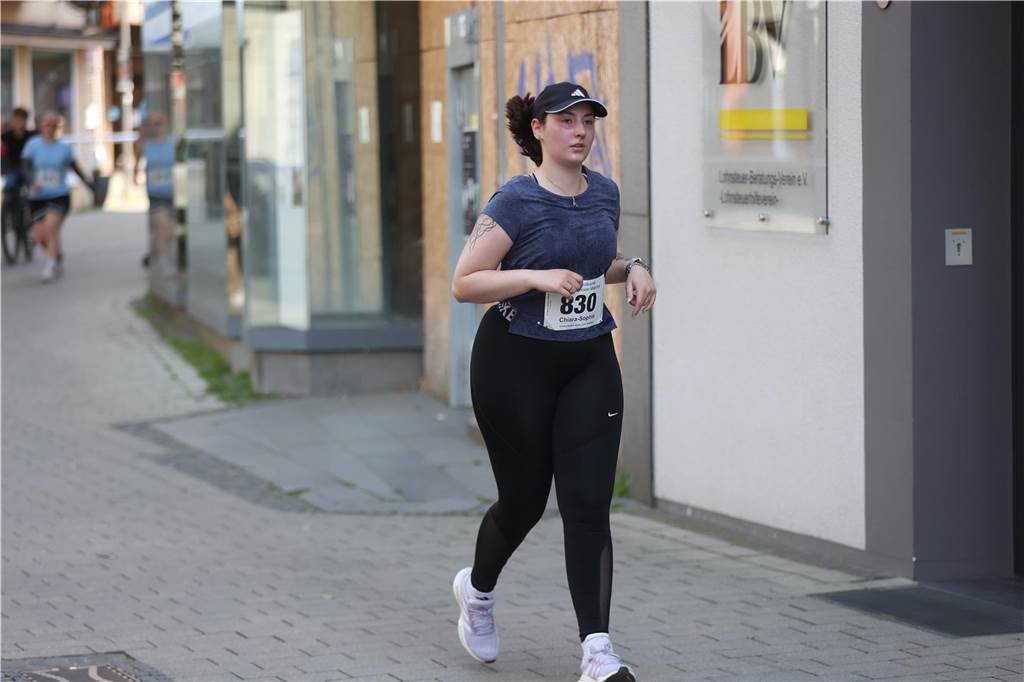 1263 Läuferinnen und Läufer waren beim 22. Werner Stadtlauf über die verschiedenen Distanzen gemeldet. David Schafflick (Running Crew Münster) holte sich den Sieg über die Fünf- und Zehn-Kilometer-Distanz.