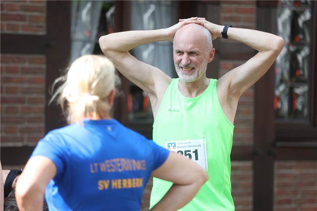 1263 Läuferinnen und Läufer waren beim 22. Werner Stadtlauf über die verschiedenen Distanzen gemeldet. David Schafflick (Running Crew Münster) holte sich den Sieg über die Fünf- und Zehn-Kilometer-Distanz.