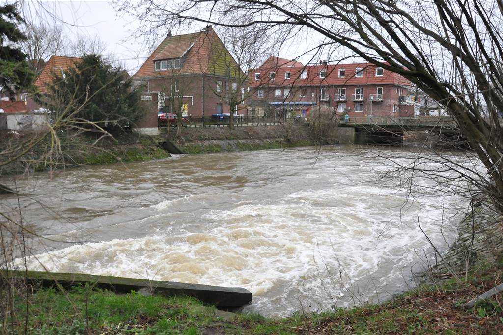 Sattes Plus in der Stadtkasse – 2020 werden über 750.000 Euro in Wirtschaftswege gesteckt 1,6 Millionen Euro sieht der Haushalt 2020 für den Hochwasserschutz an der Berkel vor.