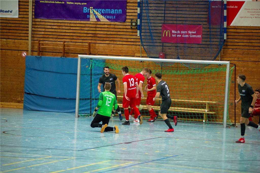 16 Spiele, viele Tore und ein spannendes Turnier: Der "Stadtwerke Winter Cup" war ein voller Erfolg.