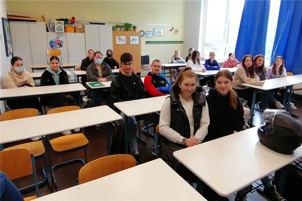 Schule ohne Test und Maske: Castrop-Rauxeler Schüler bleiben vorsichtig 18 Mitglieder der SV trafen sich am Dienstag in der Pause für ein Gespräch mit unserer Redaktion.