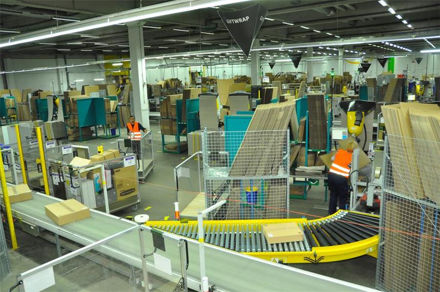 Das bedeutet Amazon Werne für den Arbeitsmarkt 1800 Menschen arbeiten außerhalb der Saison im Werner Logistikzentrum von Amazon.