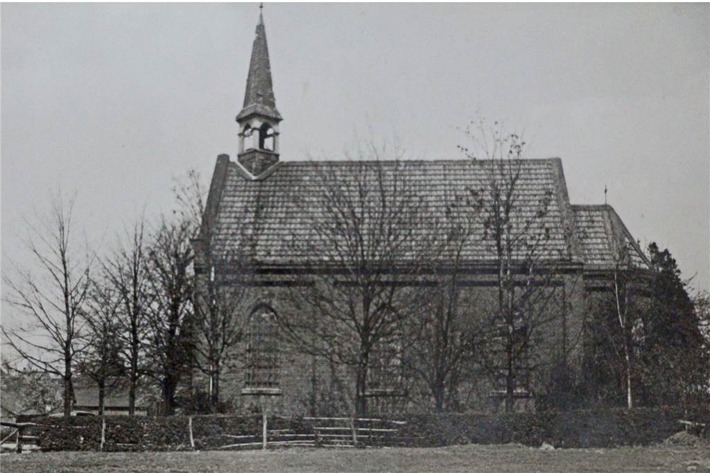 Gegen Zeit, Geld und Obrigkeit: Wie Vinnum vor 50 Jahren um die Kirche kämpfte 1867 kann die Gemeinde umziehen in die selbst errichtete Kapelle St. Marien am heutigen Standort Borker Straße/Hauptstraße.