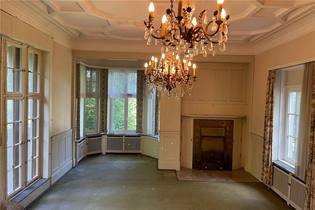 Retter der Cappenberger Villen sucht Ideen für sein „Hexenhaus“ 1908 bekam die Villa Overbeck diesen Anbau: ein sogenanntes Atelier. Ob Gerta Overbeck, später eine der wichtigsten Vertreterinnen der "Neuen Sachlichkeit", dort malte?