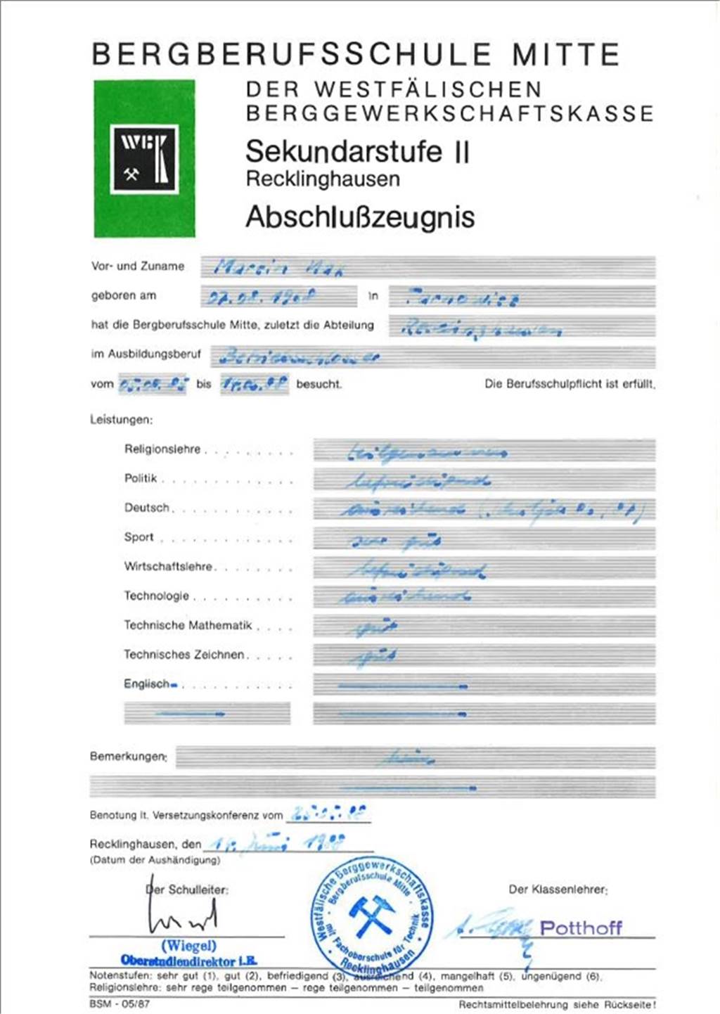 Ex-Schalker Martin Max kennt die Maloche auf dem Fußballplatz - und unter Tage 1988 erhält Martin Max sein Abschlusszeugnis der Berufsschule.