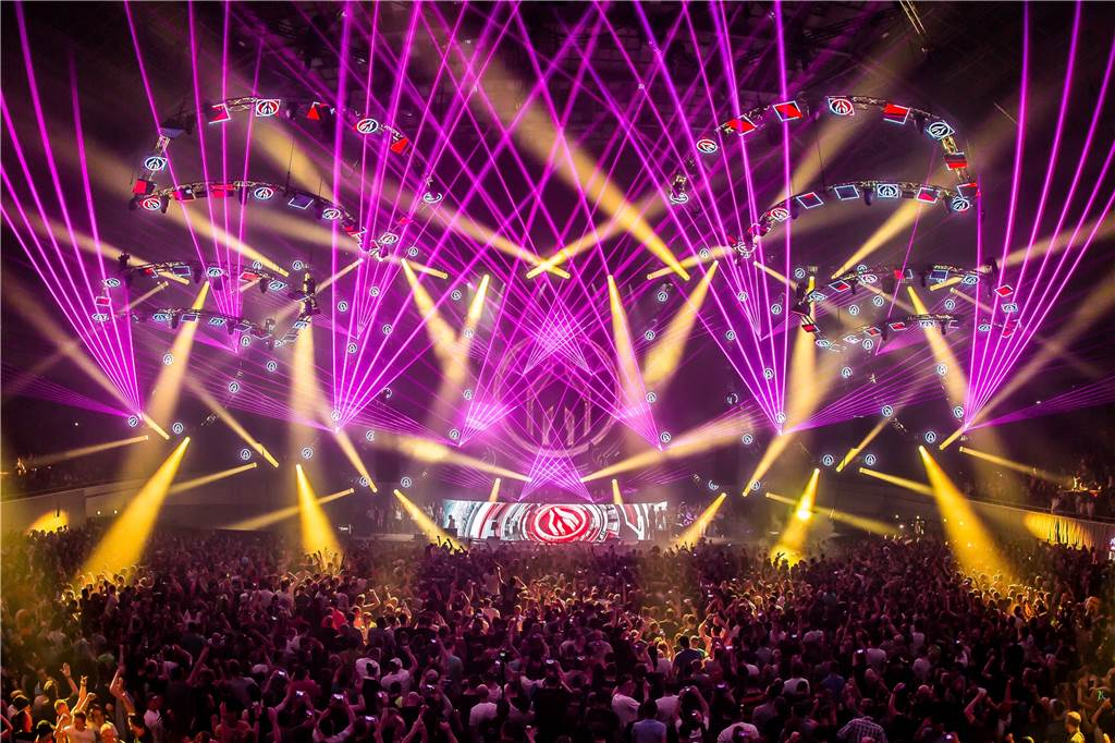 Was Helene Fischer und die Kelly Family Dortmund zu verdanken haben 1993 hat Jochen Meschke das Techno-Spektakel Mayday in der Westfalenhalle aus der Taufe gehoben. Heute gibt es mit "Syndicate" und "Exodus" noch zwei weitere Festivals dieser Art. "Dortmund ist die Hauptstadt der elektronischen Musik", sagt Jochen Meschke.