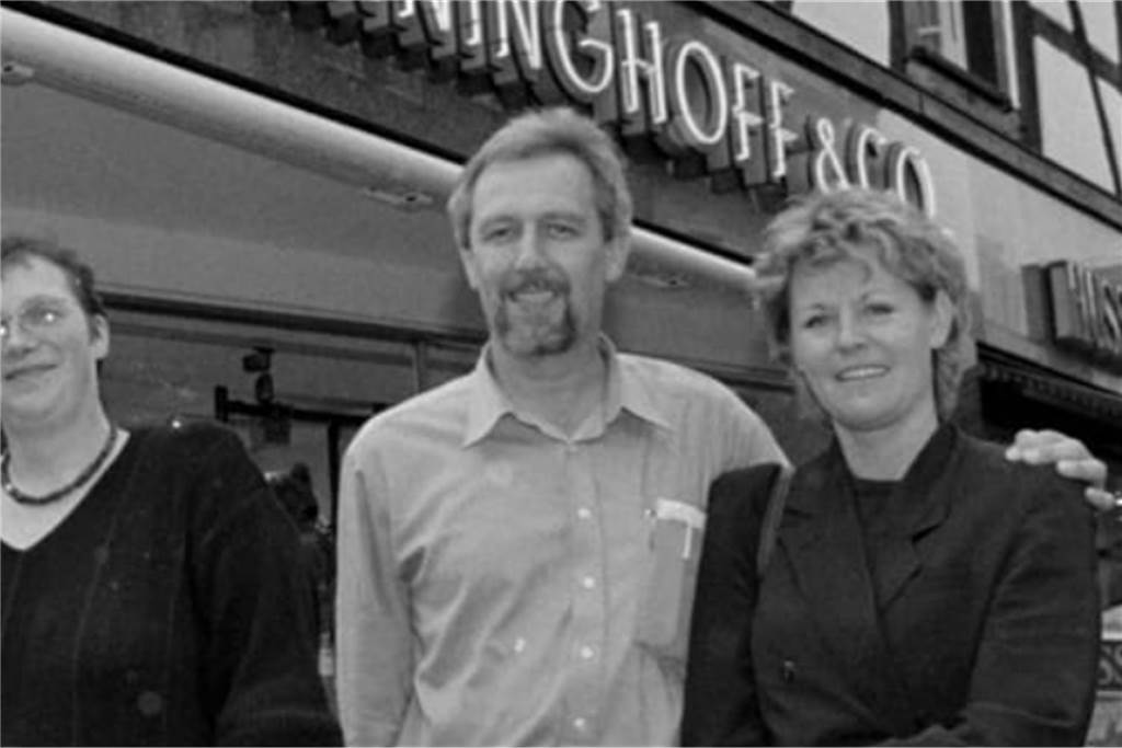 Mönninghoff seit 100 Jahren in der Lüner City: „Immer ein echter Familienbetrieb 1993 übernahmen Siegrid Wiese das Babyhaus und Sylvia und Hans-Jürgen Willfroth das Fahrrad-Geschäft.
