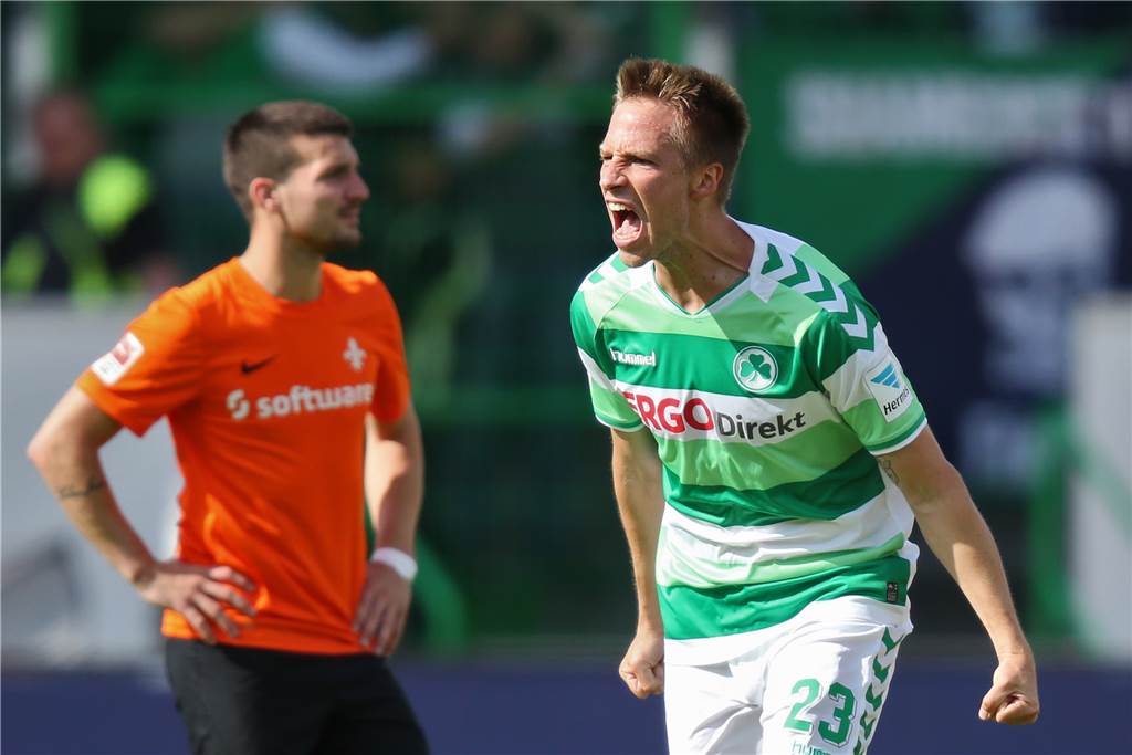 Profi Marco Stiepermann spielt aktuell für den FC Nordkirchen – seine Karriere in Bildern 2. Bundesliga 33. Spieltag: Marco Stiepermann von der SpVg Greuther Fürth jubelt über seinen Treffer.