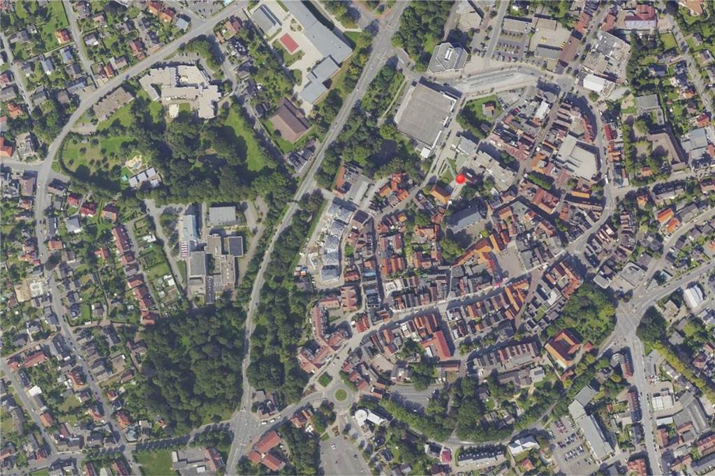 2004 entstand ein Neubau auf historischem Grund und Boden. Wo einst die Werner Burg stand und seit den 1970er-Jahren der Busbahnhof war, lässt der Werner Kaufmann Markus Gröblinghoff das „Center an der Horne“ errichten. Kurz nach der Eröffnung verkaufte er die Immobilie an die britische Investorengruppe Suffolk.