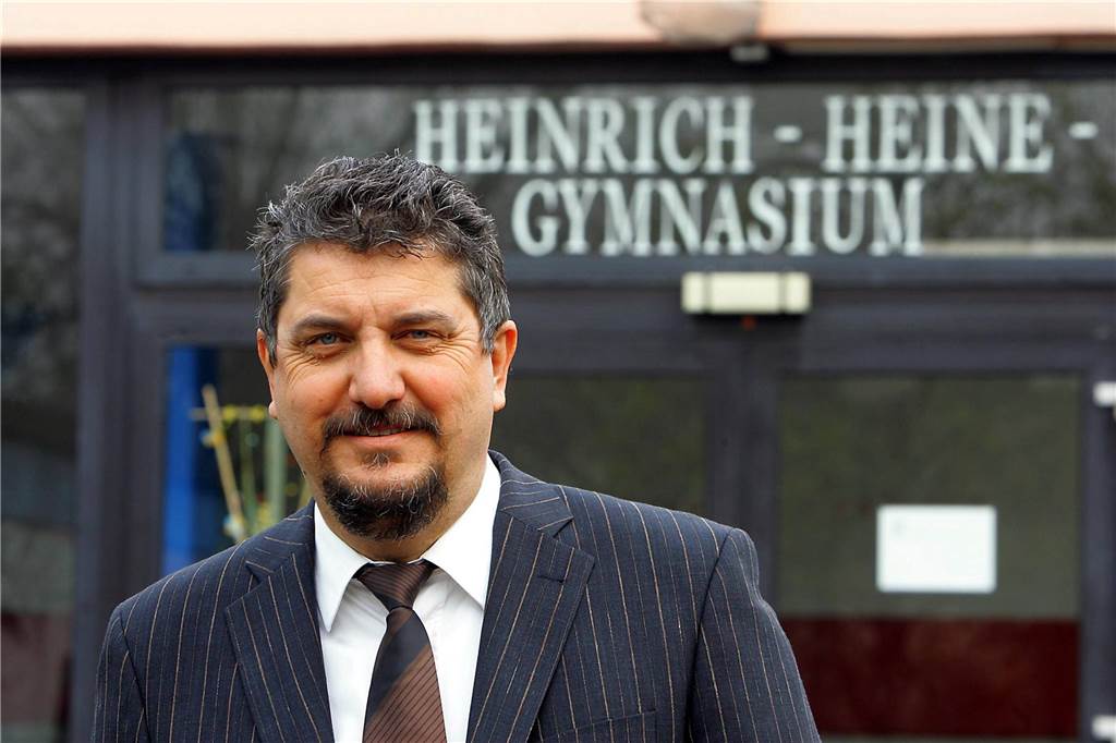 Detlef von Elsenau geht in den Ruhestand: Ein Mann verlässt seine Schule – mit Profil 2005 übernahm Detlef von Elsenau die Schulleitung des Heinrich-Heine-Gymnasiums.