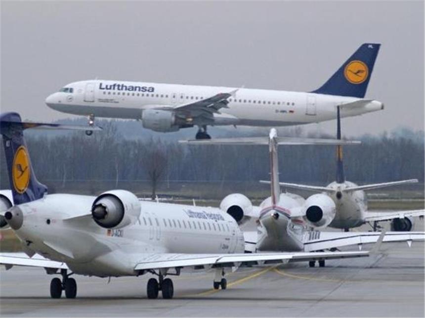 Rekordjahr für Lufthansa 2007 beförderte die Lufthansa so viele Passagiere wie noch nie.