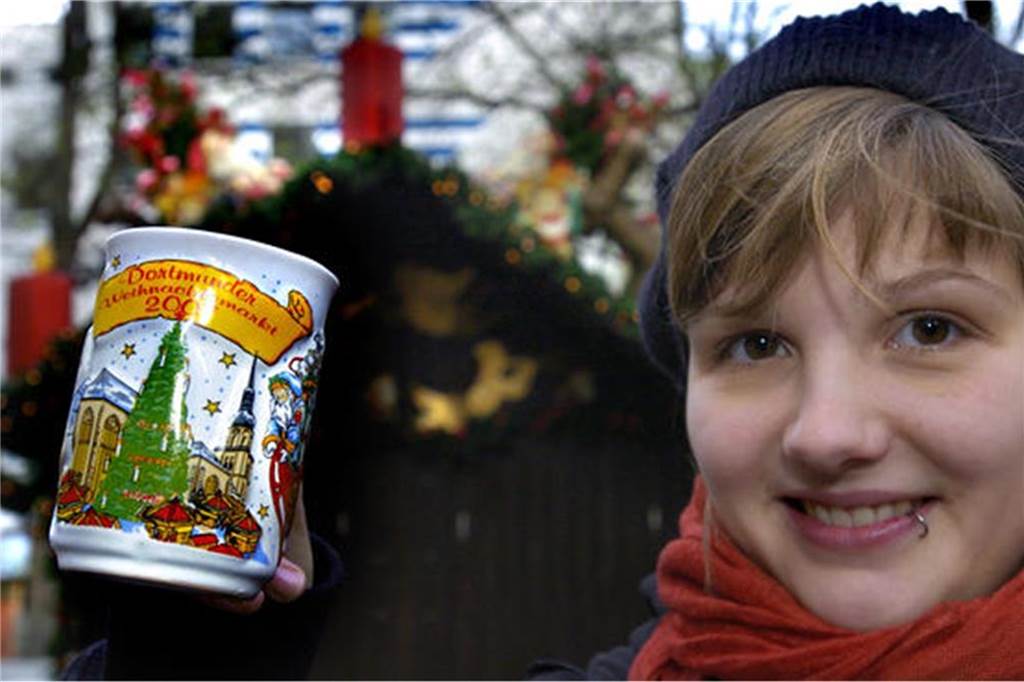 2007 kam die Dortmunder Weihachtstasse mit angedeutetem Relief - allerdings nicht zum erste Mal.