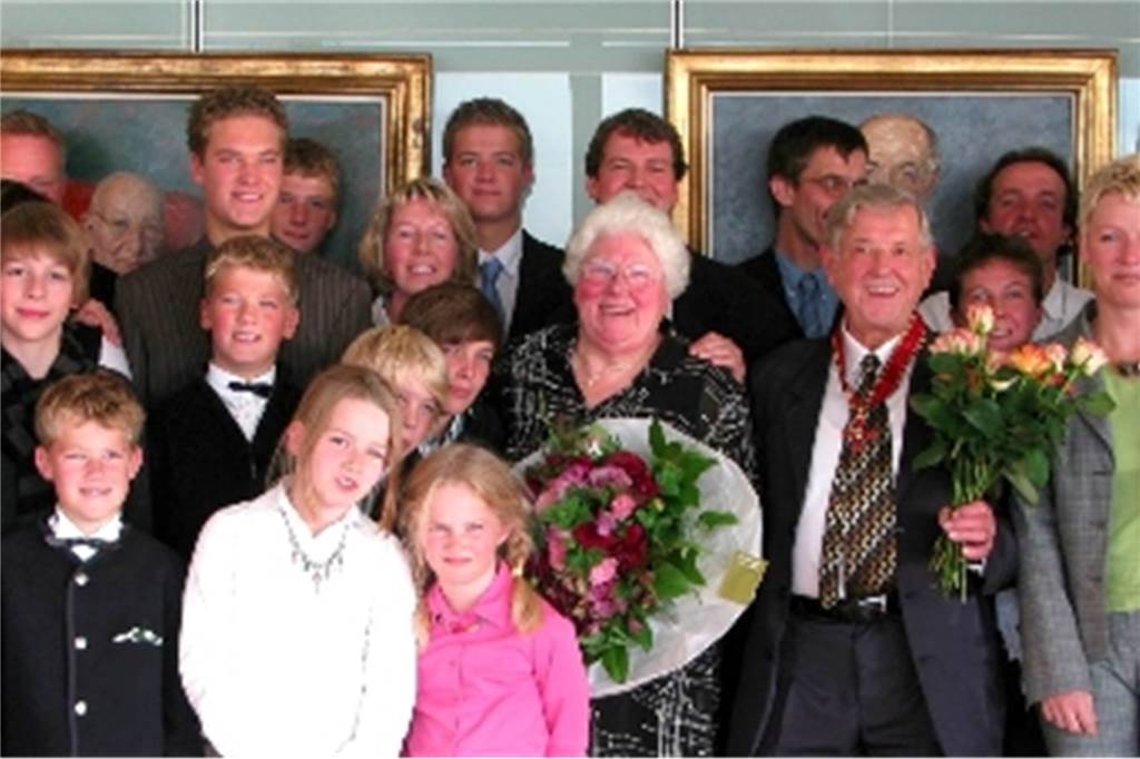 Halterner Dr. Josef Wennemann ist tot: Immer die Not der anderen gesehen 2008 erhielt Dr. Josef Wennemann in Düsseldorf das Große Verdienstkreuz.