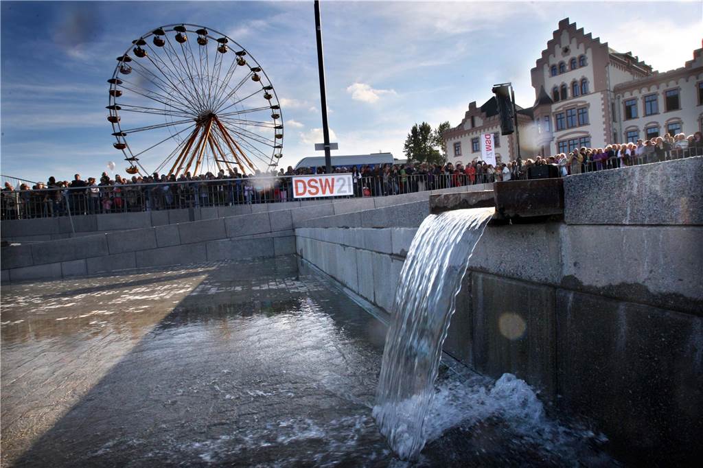 2010 dreht sich schon einmal ein Riesenrad am Phoenix-See: beim Seefest zur Flutung des Sees.