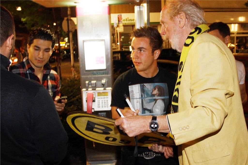 20 Jahre „Nightrooms“: „Man muss immer neue Erlebnisse bieten“ 2011 feierte das BVB-Team, hier mit Nuri Sahin und Mario Götze, die deutsche Fußballmeisterschaft im "Nightrooms".