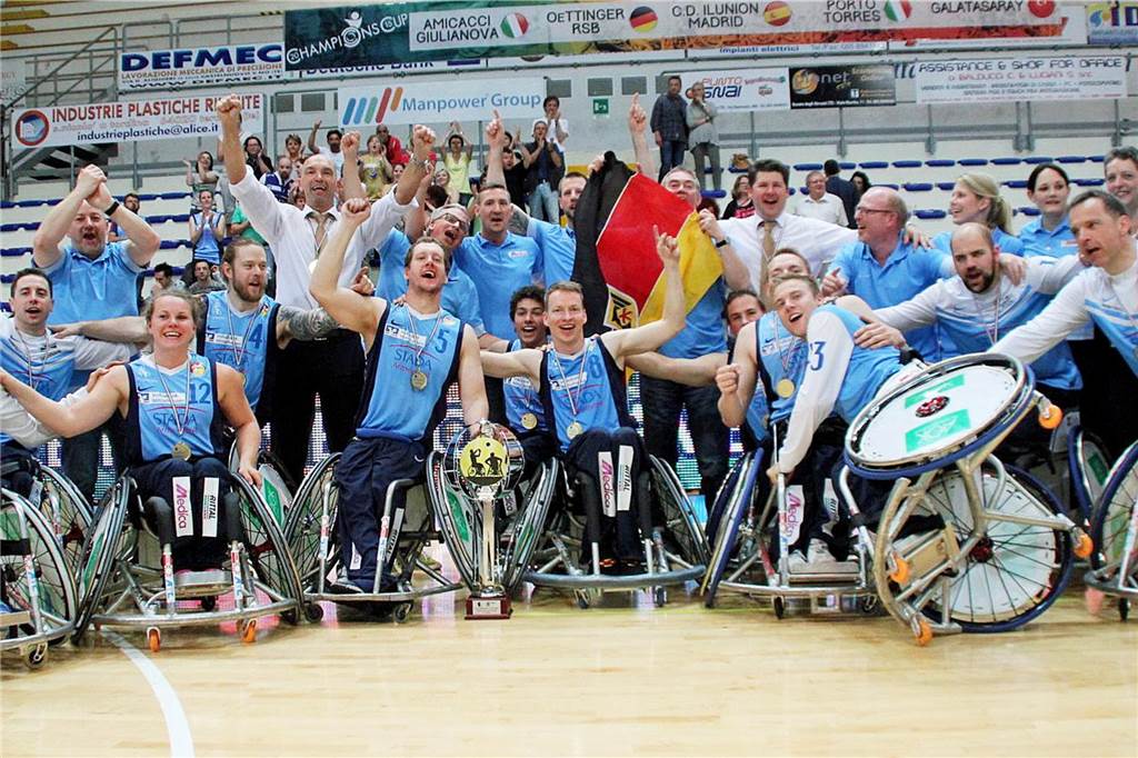 Ein Gewinner, nicht nur im Sport: Björn Lohmann erhielt den Ehrenpreis Team des RSV Lahn-Dill bejubelt den Champions-League-Sieg 2015