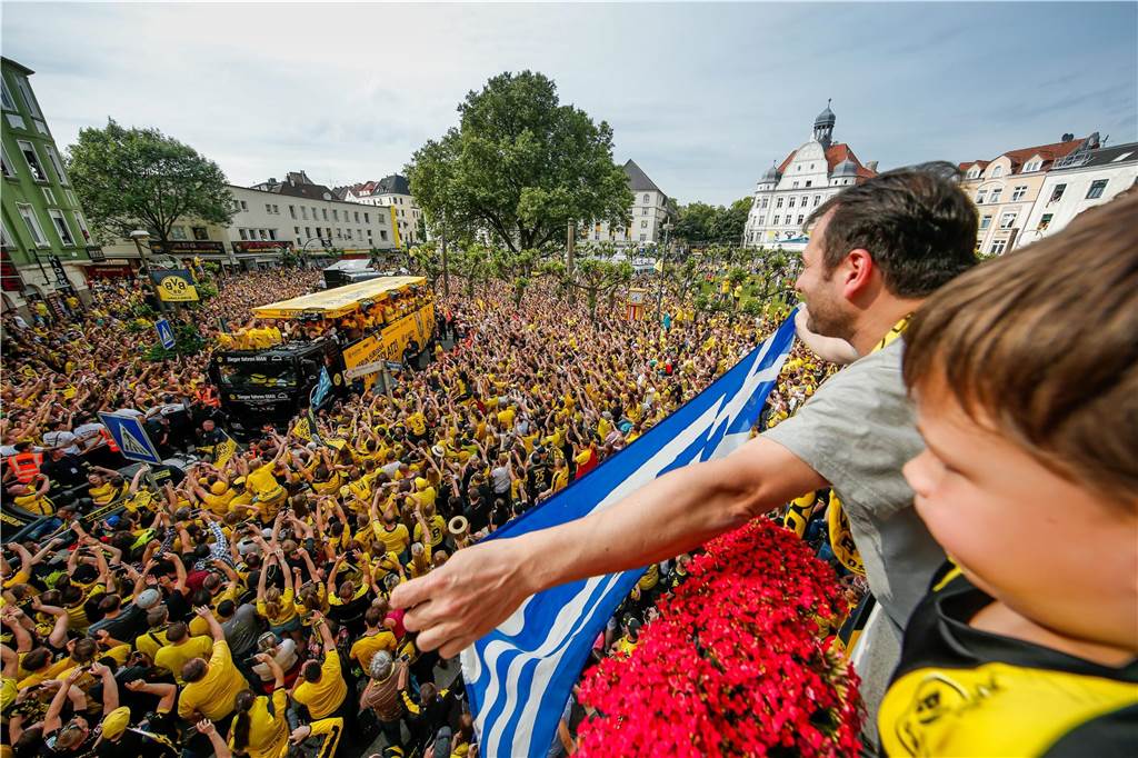 2017 feierte der BVB mit einem Korso den Pokalsieg.