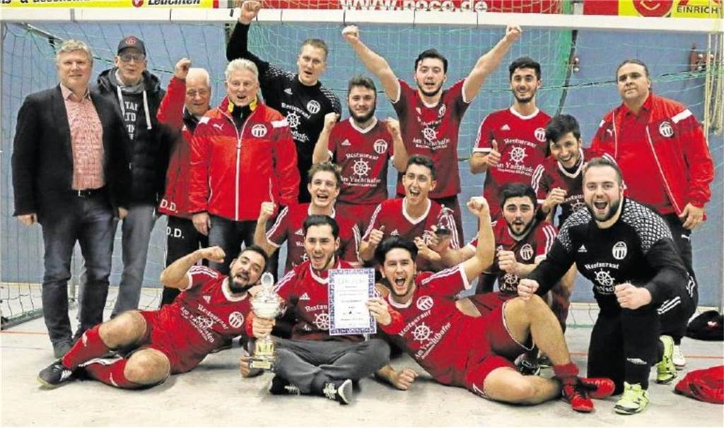 Abwechselndes Titelduell bei Hallenstadtmeisterschaft 2017 ging der Titel wieder an den FC TuRa Bergkamen.