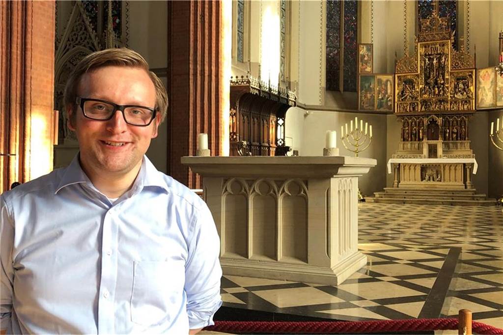 Kaplan Jan Tasler auf eigenen Wunsch vom Priesteramt entpflichtet Jan Tasler in der Sixtuskirche