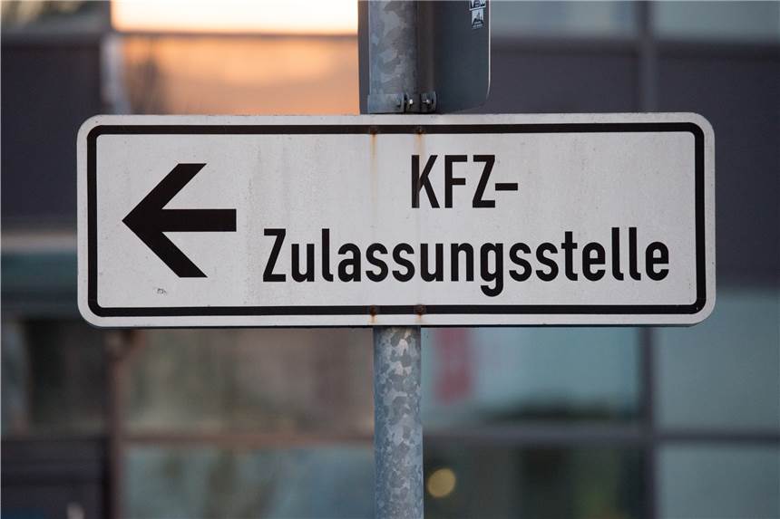Zahl der E-Autos und Hybridfahrzeuge in Ahaus mehr als verdoppelt 2021 wurden in Ahaus weniger Fahrzeuge angemeldet als im Jahr zuvor.