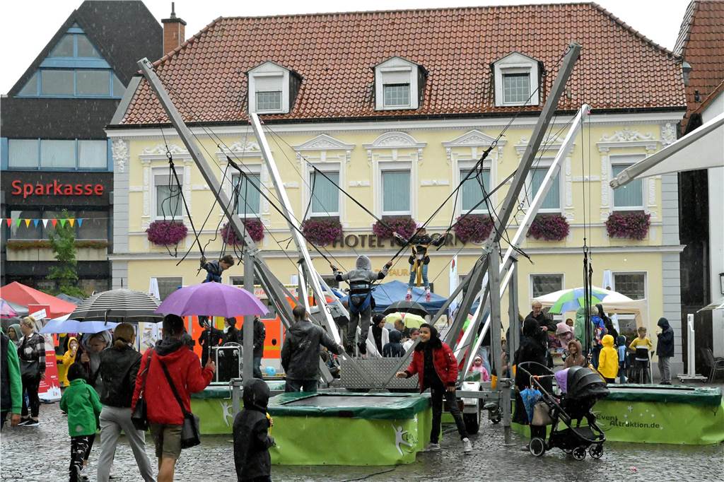Familiennetz Werne feiert am 23. September in der Innenstadt 2022 trübte der Dauerregen die Stimmung ein wenig. Der bleibt dieses Jahr hoffentlich aus.