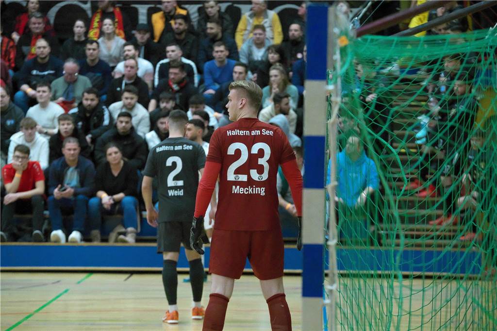 2023 gewann die SSV Buer den Mitternachtscup. Hier gibt's noch mal die schönsten Fotos vom Traditionsturnier der DJK Spvgg. Herten.