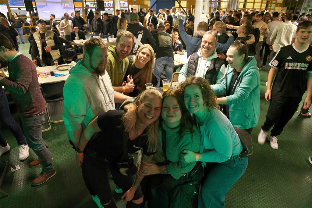 2023 gewann die SSV Buer den Mitternachtscup. Hier gibt's noch mal die schönsten Fotos vom Traditionsturnier der DJK Spvgg. Herten.