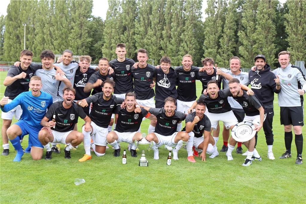 Amtsgericht verhandelt über Klage gegen VfB Hüls 22. Juli 2023: Der FC Marl feiert im Badeweiher-Stadion den erneuten Titelgewinn bei der Stadtmeisterschaft. Während des Finales gab es einen Weitschuss mit durchschlagender Wirkung.